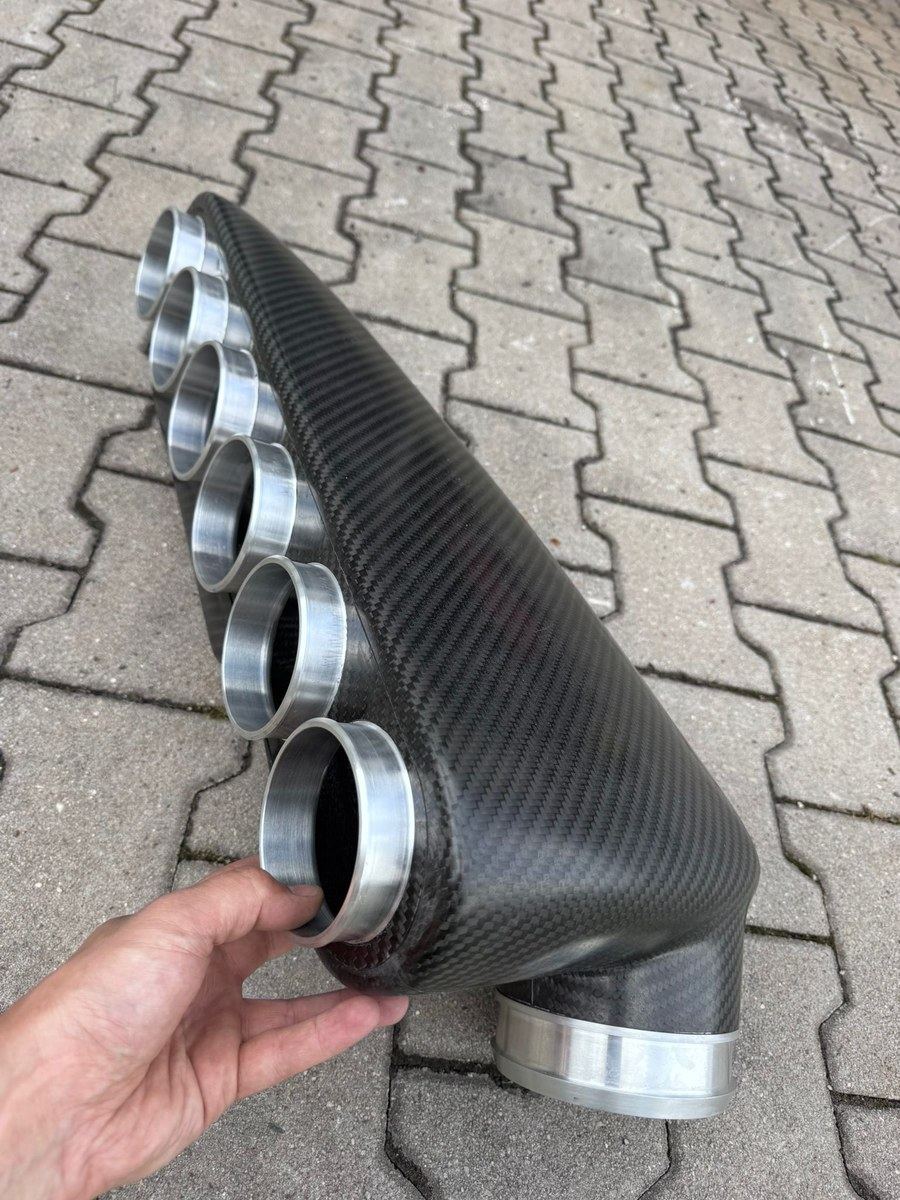 BMW Carbon Airbox